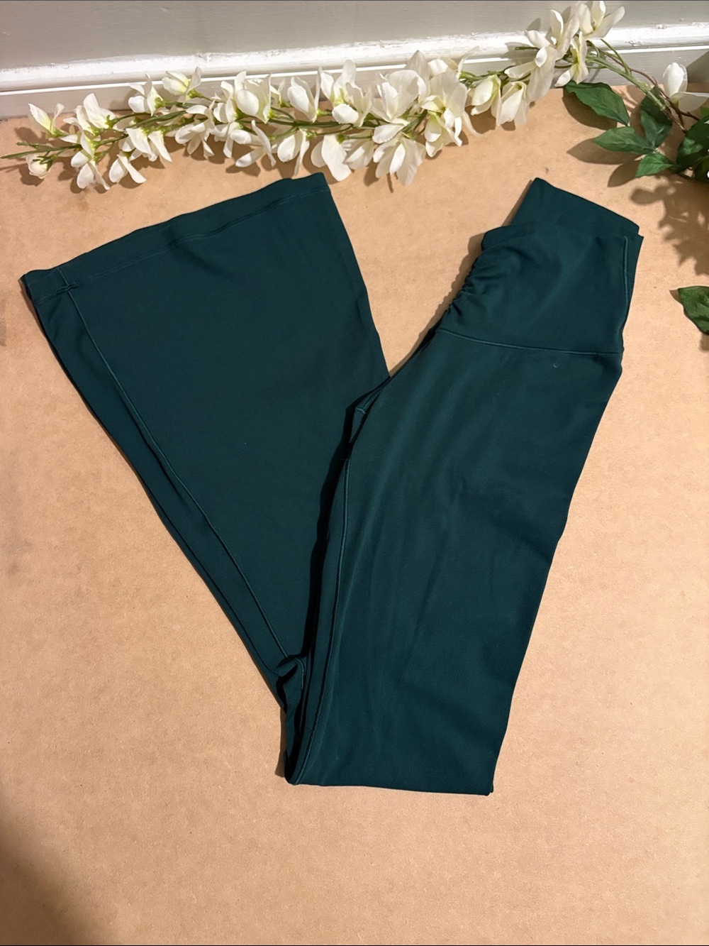 Aerie Real Me Scrunch Waist / Ruched Flare Leggings Small
